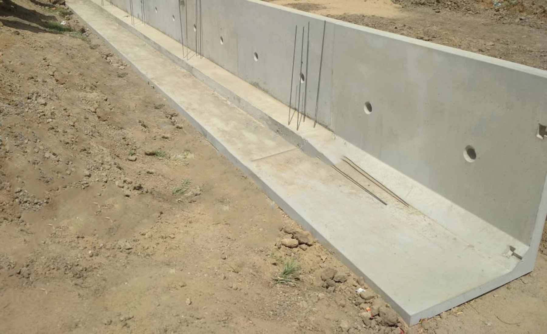 Retaining And Compound Wall